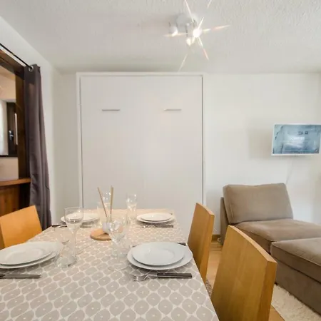Vista Apartment *